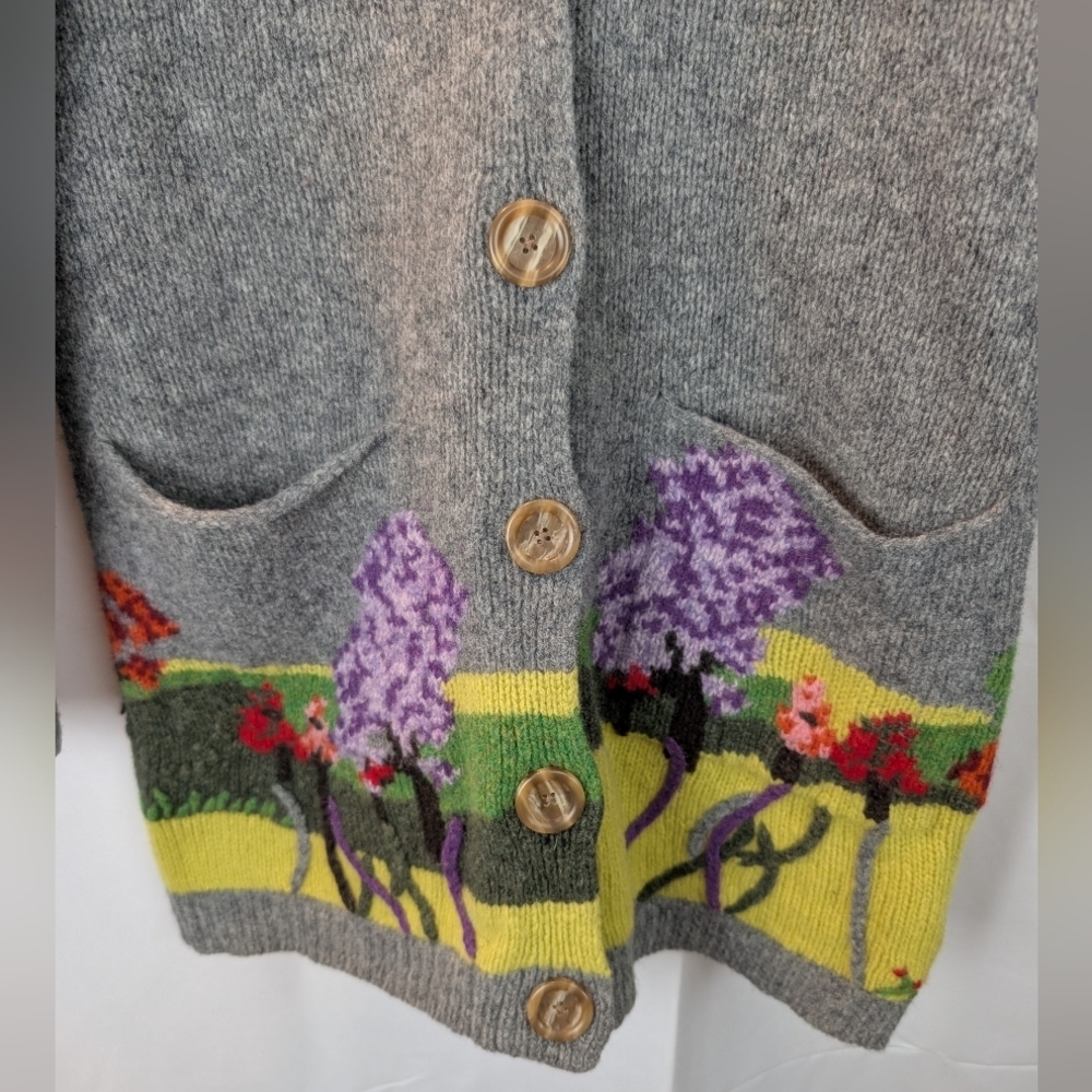 Ingrid Hass Gray Cardigan with Floral Design Size M In EUC - Picture 4 of 11